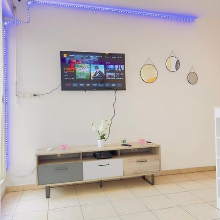 Le Petit Oasis Apartment แซงต์-เดอนี ภายนอก รูปภาพ